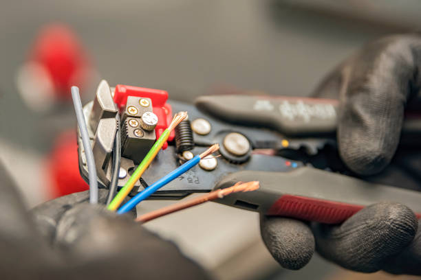 Best Commercial Electrician Services  in Williamson, WV